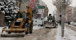Büyükşehir, Karla Mücadele Çalışmalarını Sürdürüyor
