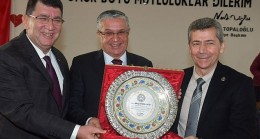 Başkan Tapaloğlu, Kemer Esnaf ve Sanatkarlar Odası Genel Kuruluna Katıldı