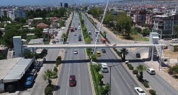 Gazi Bulvarı üzerindeki üst geçit tamamlandı