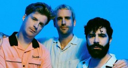 Foals Türkiye’de ilk kez 15 Ağustos’ta Zorlu PSM’de