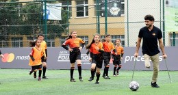 Mastercard ve UEFA Foundation for Children, futbol sevincini deprem bölgesindeki çocuklara geri vermek için güçlerini birleştiriyor