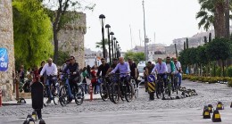 Veloturk Gran Fondo Çeşme by Salcano start aldı