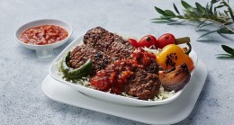 Emirates, 300 yemek tarifinden oluşan vegan mutfağına olan talebin %40 arttığını duyurdu