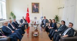 CHP Ege Bölgesi İl Başkanlarından Başkan Tugay’a tebrik ziyareti  Başkan Tugay: “Bizler Cumhuriyet’i kuran partinin mirasçılarıyız”