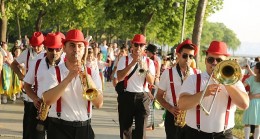 Küçükçekmece Belediyesi ve Seiba Uluslararası Hikâye Anlatıcılığı Merkezi’nin ortaklaşa düzenlediği ‘V. Uluslararası Masalİstanbul’ Festivali, Göl Kenarı Amfi Tiyatro’da başladı