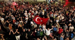 Milli Takım İzmirlileri sevince boğdu