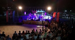 Aydın Büyükşehir Belediyesi, “Yaz Konserleri” etkinlikleri kapsamında bu kez Germencik Belediye Parkı’nda muhteşem bir konser gerçekleştirdi