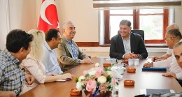 Bergama ve çevresindeki ilçeleri ziyaret eden İzmir Büyükşehir Belediye Başkanı Dr. Cemil TUGAY, tarım ve hayvancılık sektörlerindeki gelişmeleri değerlendirdi