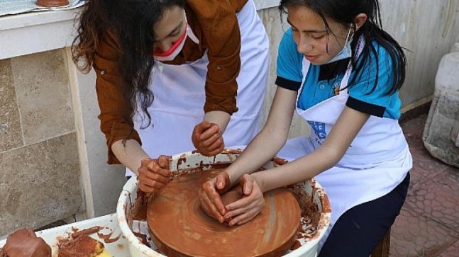 Dokuz Eylül, Çocukları Seramik Sanatıyla Buluşturdu