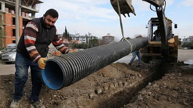 Edremit’te Altyapı Çalışmalarına Devam Ediliyor