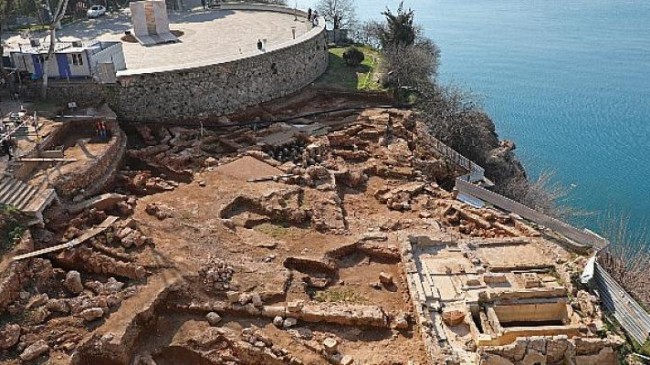 Hıdırlık Kulesi’nde arkeolojik kazılar devam ediyor