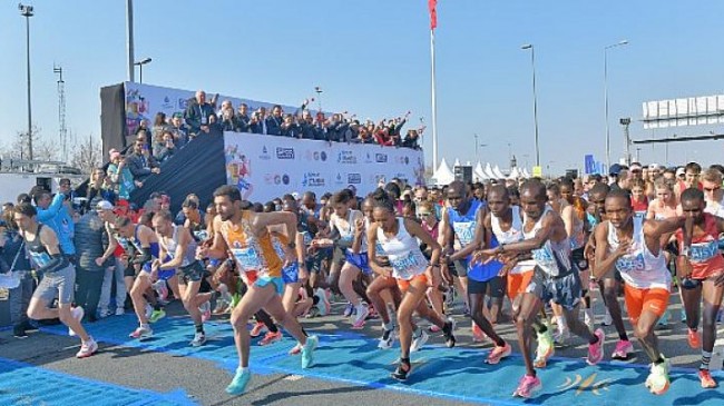 N Kolay 17. İstanbul Yarı Maratonu’nda start verildi