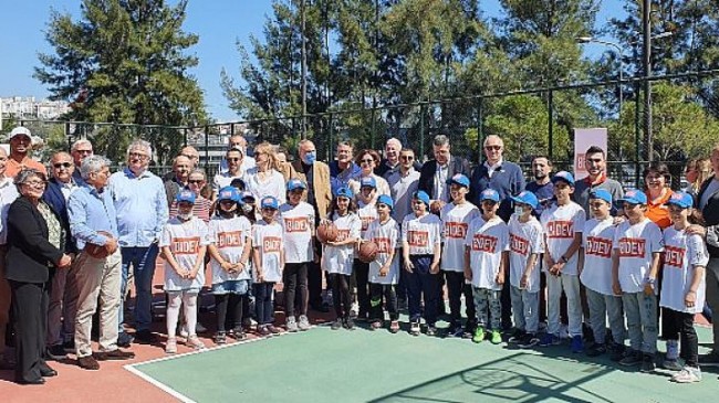 TEGV, BİDEV’in desteği ile İzmir’de bulunan Çiğli Eğitim Parkı Basketbol Sahası’nı yeniledi
