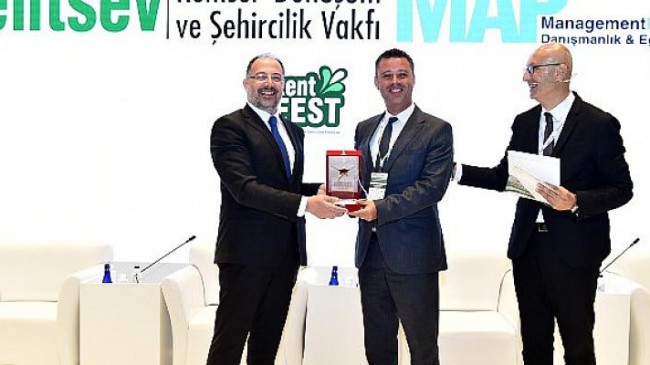 Çorlu Belediyesi “En İyi Strateji Belgesi Hazırlayan Belediye” Ödülünü Aldı