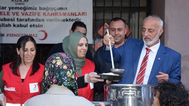 Kızılay son iftar yemeği Gültepe’de