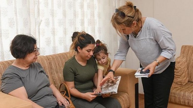 Yenişehir Belediyesi ev ziyaretleriyle aileleri projeye dâhil ediyor