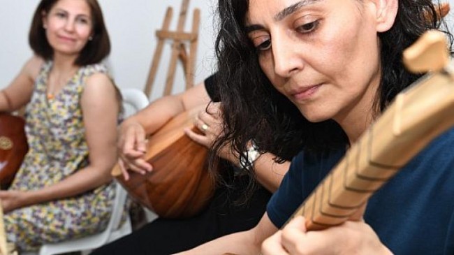 Çukurova’da Bağlama Sevgisi