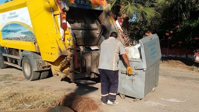 Ayvalık Belediyesi, Bayramda İki Bin Ton Çöp Topladı