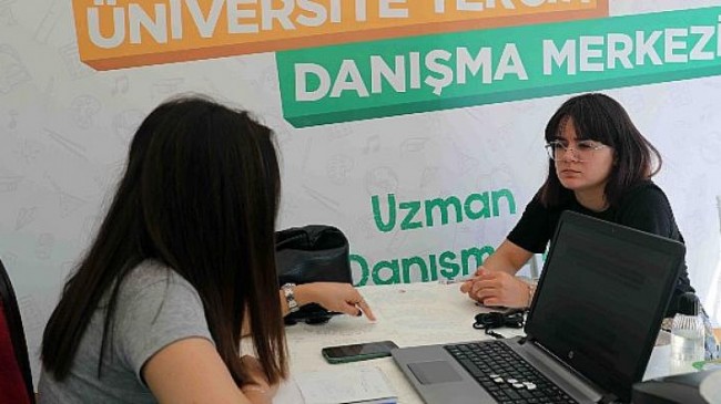 Bağcılar Belediyesi’nden öğrencilere üniversite tercihi desteği