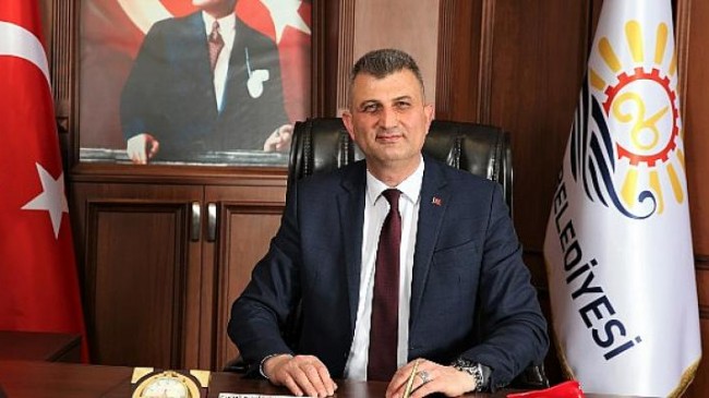 Gölcük Belediye Başkanı Ali Yıldırım Sezer, Kurban Bayramı münasebetiyle yaptığı açıklamada
