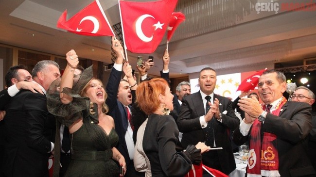 İlk Cumhuriyet Balosu Ankara Galatasaraylılardan