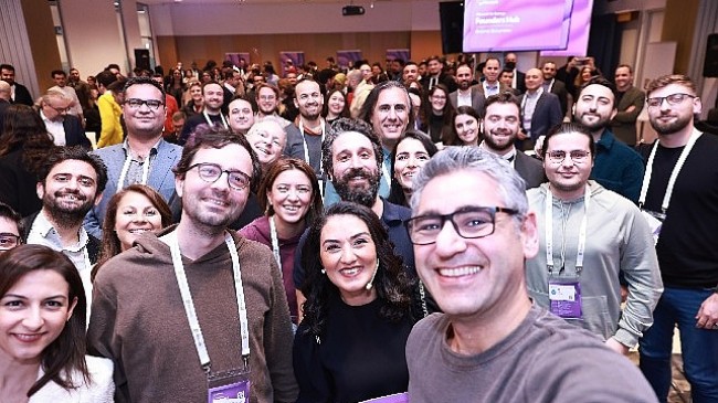 Founders Hub'ın desteklediği girişimciler Microsoft Türkiye'de buluştu