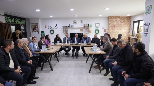 Kocaeli’de faaliyet gösteren Yeşil Kasaba Müzik Prodüksiyon şirketini Kocaeli Büyükşehir Belediyesi Başkanı Doç.Dr Tahir Büyükakın ve ekibi ziyaret etti.