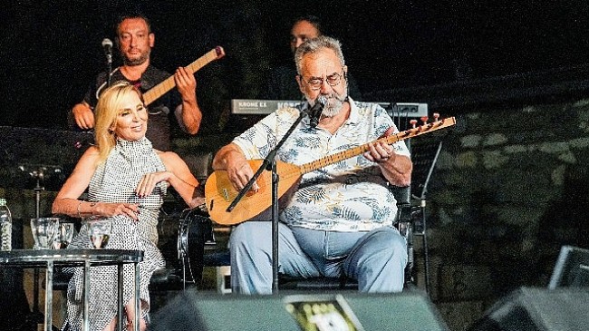 Yaz sohbetlerinde Ege türküleri coşkusu