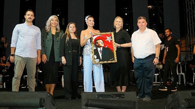 İzmir Kınık'ta 30 Ağustos 'Zafer Konseri' ile Kutlandı