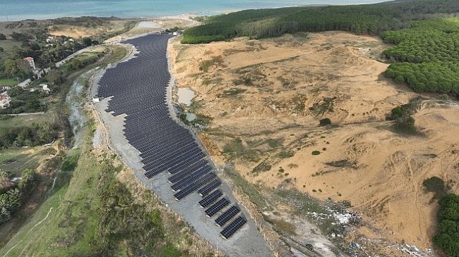 Enerjisa Enerji'nin Eyüpsultan'da kurduğu arazi Güneş Enerjisi Santrali 2 bin 198 hanenin enerjisini üretecek