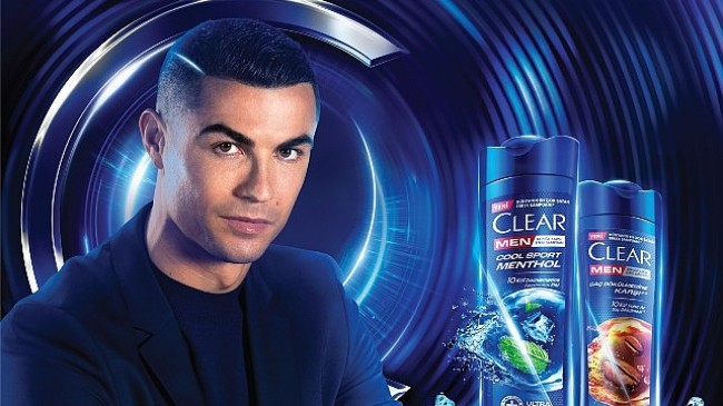 Dünyaca ünlü futbolcu Ronaldo, Clear ile bir yeni reklam filmine daha imza attı