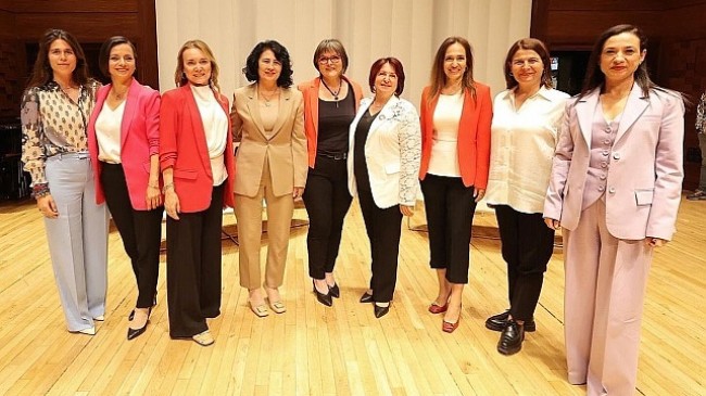 İzmir’in 8 kadın belediye başkanı Medyascope Haber Müdürü Göksel Göksu’nun sorularını yanıtladı