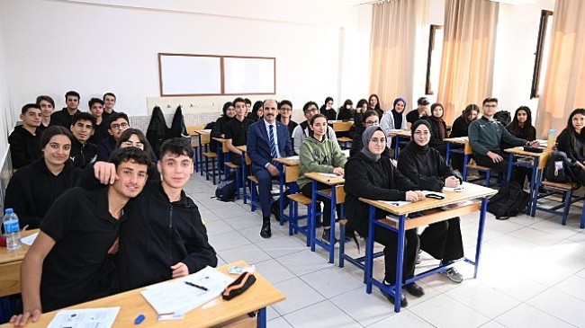 Başkan Altay YKS’ye Girecek Öğrencilere Başarılar Diledi