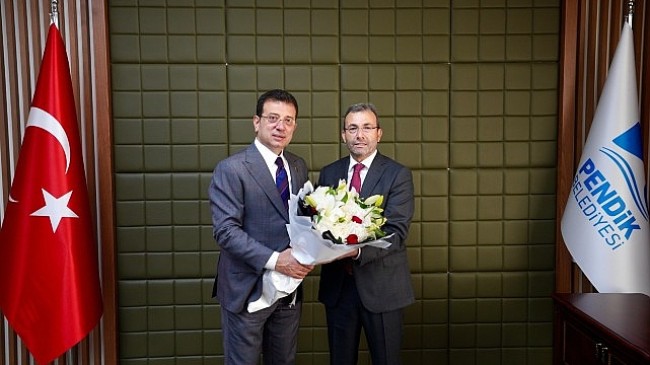 Ekrem İmamoğlu, Pendik Belediye Başkanı Ahmet Cin’e tebrik ziyaretinde bulundu.