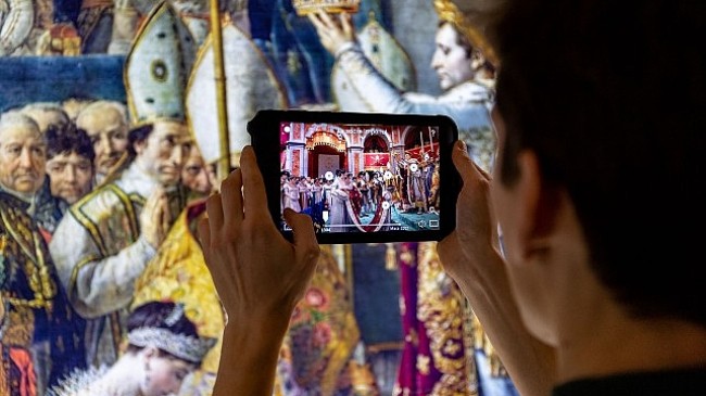 ‘Notre-Dame de Paris: Artırılmış Gerçeklik Sergisi’ Samsung Galaxy Tab Active tabletlerle dünyayı dolaşıyor