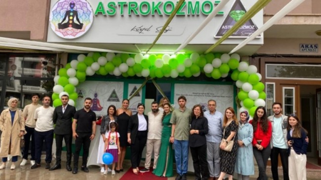 AstroPURE Yeni Nesil Şifa Aracı Kadim Ve Teknolojik Hızlı , Kolay Ve Kalıcı Arınma Sağlayan Tescilli Marka Olan Astrokozmoz ‘un Patentli Ürünüdür.