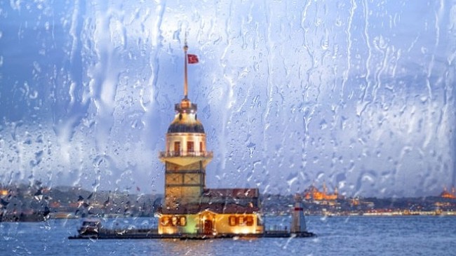 AKOM, İstanbul’da akşam saatlerinden itibaren gök gürültülü sağanak yağmur uyarısı