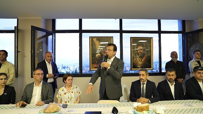 İBB Başkanı Ekrem İmamoğlu, Maltepe Cemevi’nde Muharrem matemi lokmasına ortak oldu
