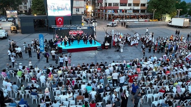 Kocaeli 1. Balkan Halk Oyunları Festivali başladı