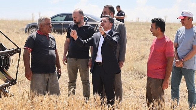 Nevşehir Belediyesi, mülkiyeti kendisine ait olan arazilerden ilk buğday hasadını gerçekleştirdi