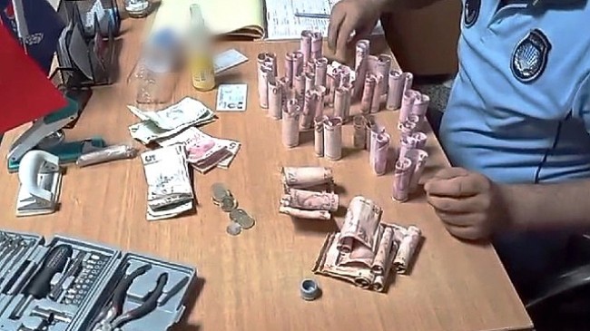 Sivas Belediyesi Zabıta Müdürlüğü ekipleri tarafından yakalanan bir dilencinin koltuk değneğinin içinden 7 bin liranın üzerinde para çıktı