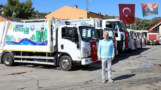 Temizlik hizmetlerini daha hızlı ve verimli hale getirmek amacıyla araç filosunu genişleten Mudanya Belediyesi, 15 Haziran – 15 Temmuz 2024 döneminde bir ay boyunca 5 bin ton evsel atık topladı