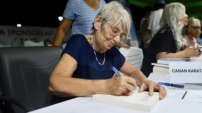 Didim Belediyesi’nin katkılarıyla gerçekleştirilen Altınkum Yazarlar Festivali birbirinden değerli yazarları konuk etmeye devam ediyor