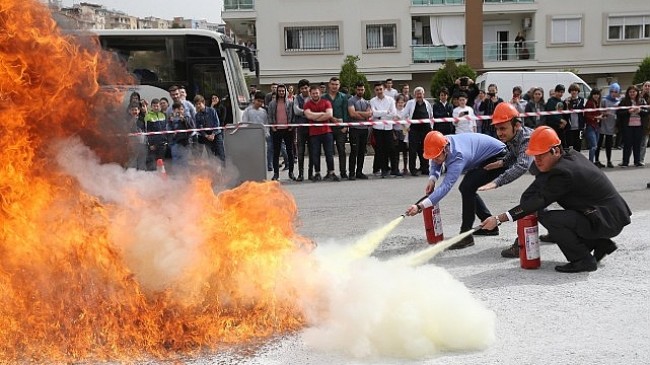 Hedef, afetlere dirençli Karşıyaka