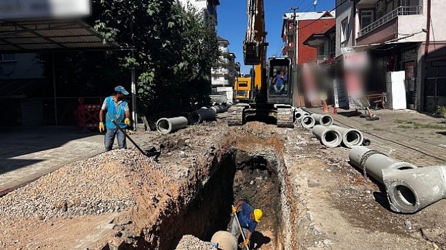 Kartepe’de Altyapı Çalışması Gece Gündüz Demeden Sürüyor