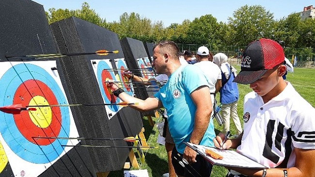 Konya Büyükşehir İller Arası Okçuluk Turnuvası’nda Sporcular Hedefi On İkiden Vurmak İçin Yarıştı