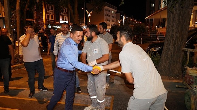 Nevşehir Belediye Başkanı Rasim Arı, “Bu şehir için kanımızın son damlasına kadar çalışarak her türlü hizmeti gerçekleştireceğiz. Fitne üretim merkezinin mutlu olmayacağı şeyler yapacağız.” dedi