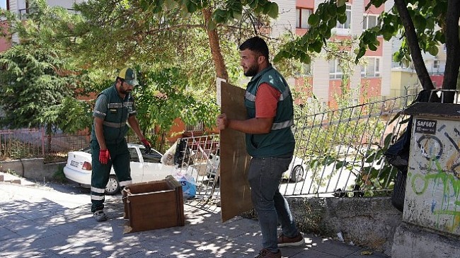 Temiz Sokak sloganıyla 51 mahalle yıkanıyor