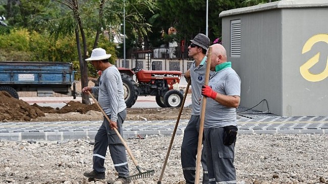 Başkan Topaloğlu park çalışmasını inceledi