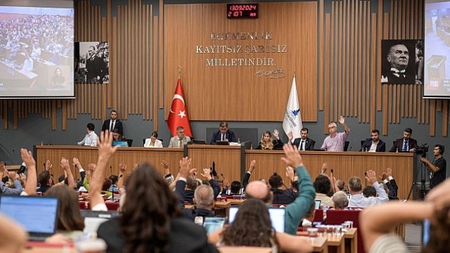 Başkan Tugay: Saygı ve bağlılıkla şehrimize hizmet edeceğiz